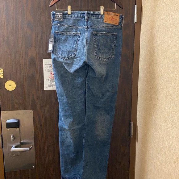 TRUE RELIGION size 31x33.5 - Picture 2 of 5